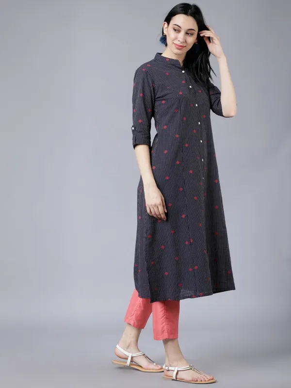  Vishudh Women Navy Blue Striped A-Line Kurtas