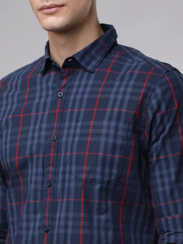  Highlander Men Navy Blue Checked Slim Fit Casual Shirts