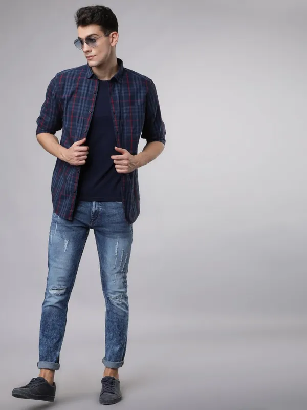  Highlander Men Navy Blue Checked Slim Fit Casual Shirts