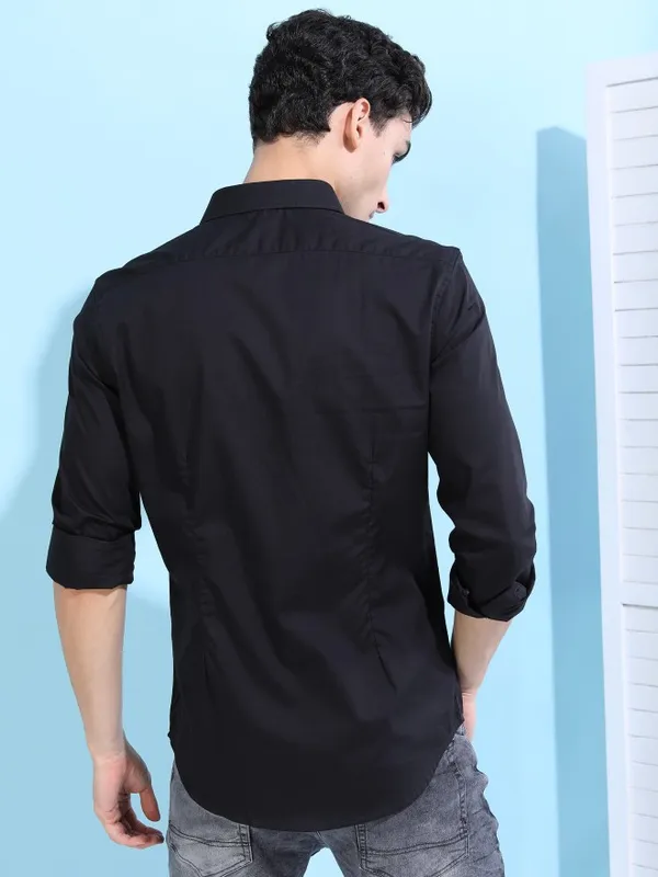  Highlander Men Black Solid Slim Fit Casual Shirts