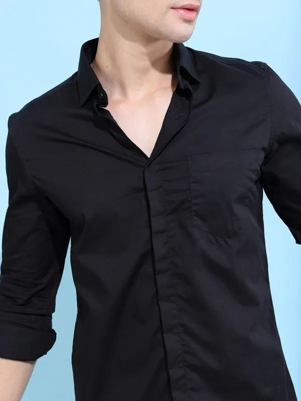  Highlander Men Black Solid Slim Fit Casual Shirts