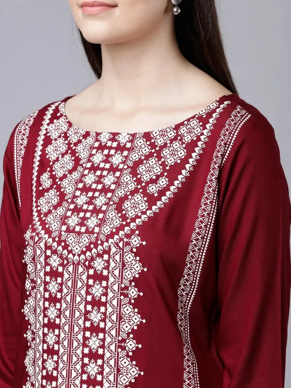  Vishudh Women Maroon Printed Straight Kurtas