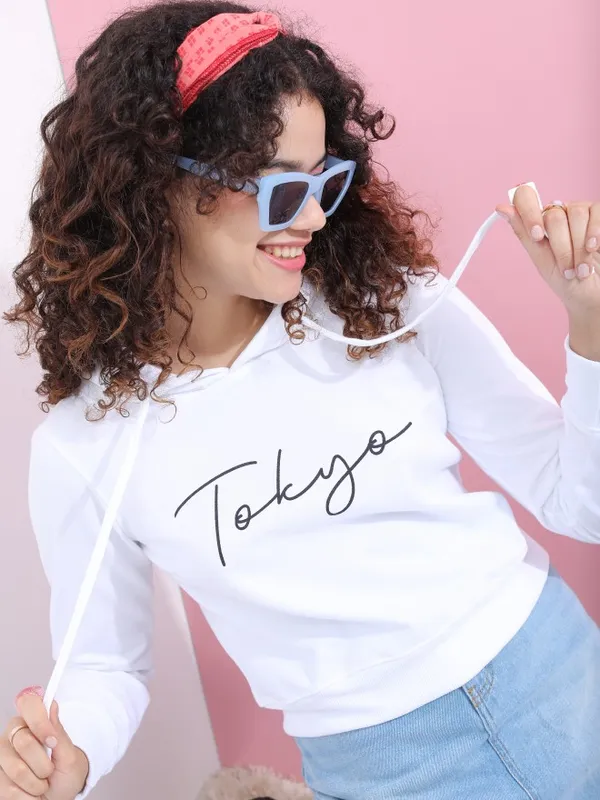  Tokyo Talkies Women White Printed Pullover Hood Sweatshirts