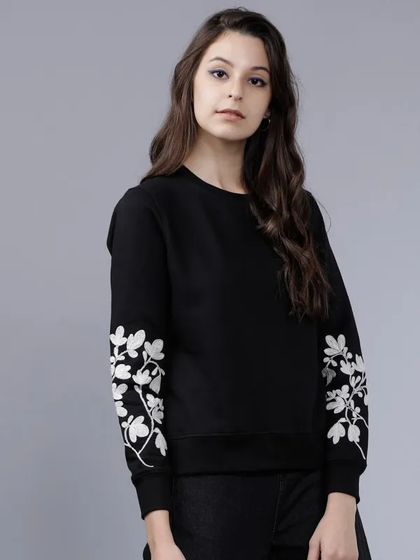  Tokyo Talkies Women Black Embroidered Pullover Sweatshirts