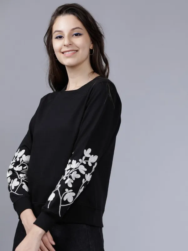  Tokyo Talkies Women Black Embroidered Pullover Sweatshirts