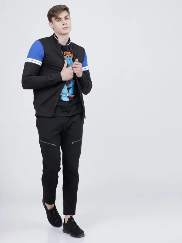 Men Colourblocked Sweatshirts