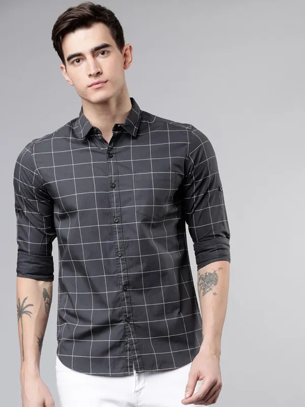  Highlander Men Grey Checked Slim Fit Casual Shirts