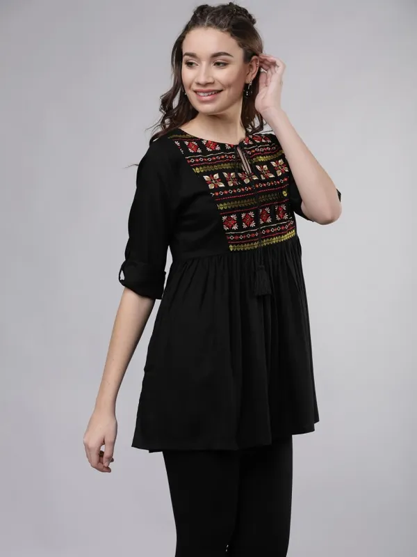  Vishudh Women Black Solid Tunics