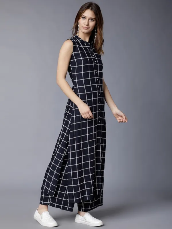  Vishudh Women Navy Blue Checked A-Line Kurtas