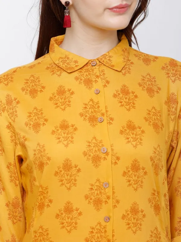  Vishudh Women Mustard Printed A-Line Kurtas