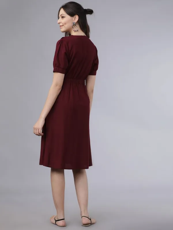  Tokyo Talkies Women Burgundy Solid Wrap Dresses