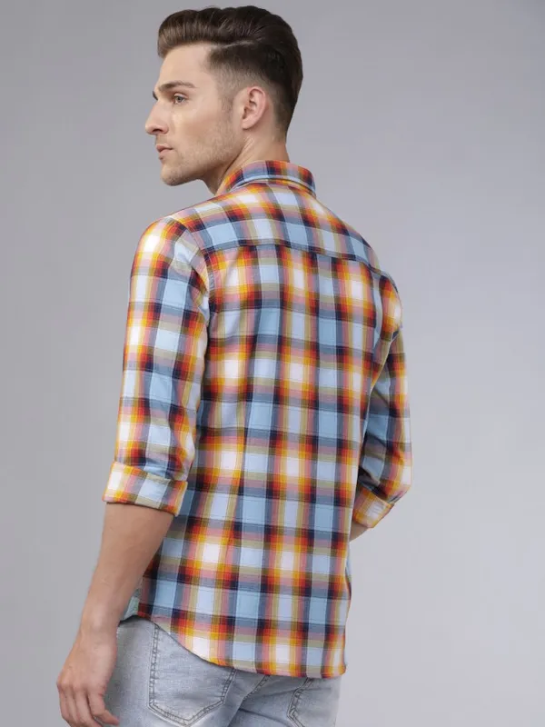  Highlander Men Blue Checked Slim Fit Casual Shirts