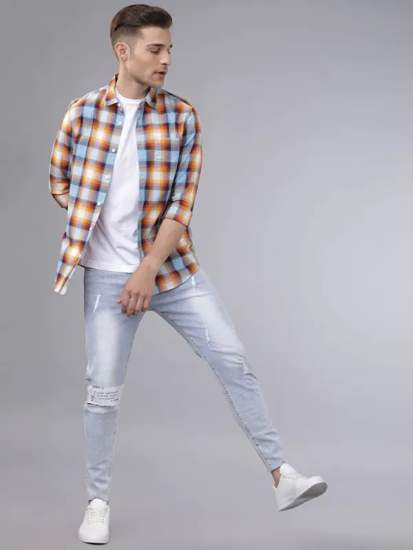  Highlander Men Blue Checked Slim Fit Casual Shirts