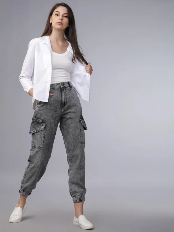  Tokyo Talkies Women Grey Jogger Mildly Distressed Jeans