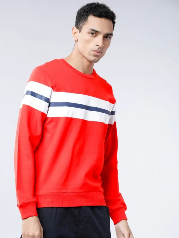  Highlander Men Red Round Neck Pullover Sweatshirts