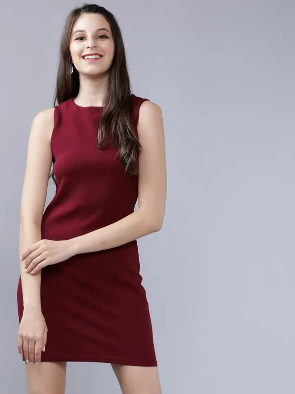  Tokyo Talkies Women Maroon Solid Sheath Dresses