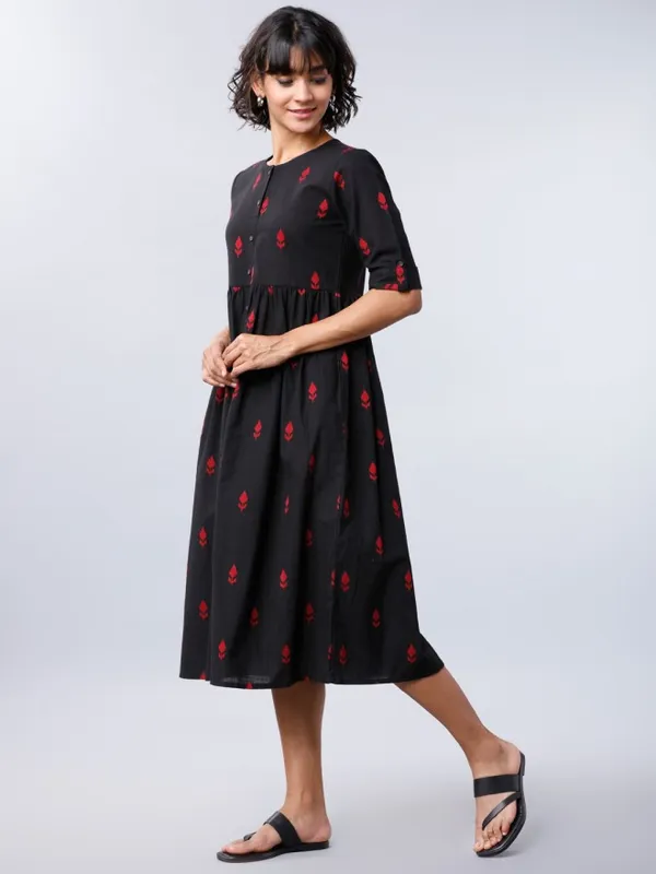  Vishudh Women Black Printed A-Line Ethnic Dresses