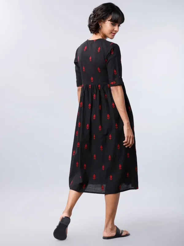  Vishudh Women Black Printed A-Line Ethnic Dresses