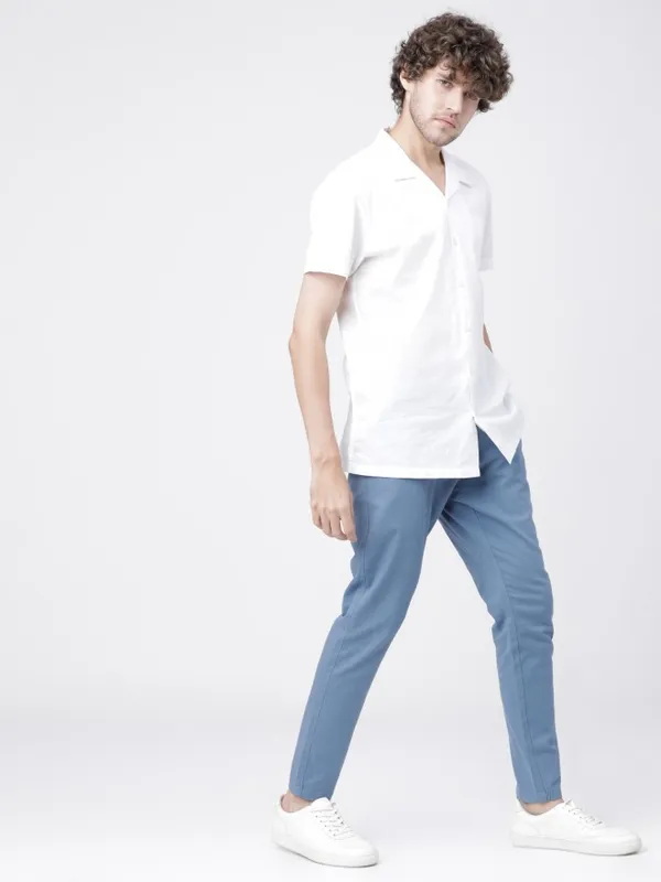  Highlander Men Blue Slim Fit Solid Casual Trousers
