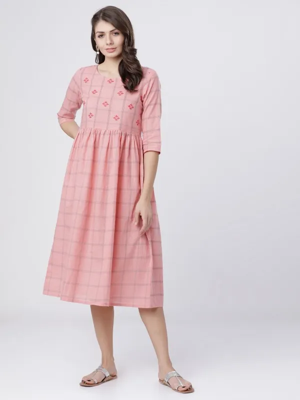  Vishudh Women Peach Checked A-Line Ethnic Dresses