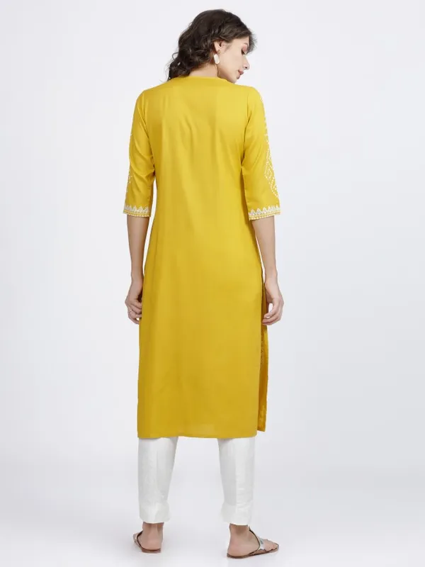  Vishudh Women Yellow Printed Straight Kurtas