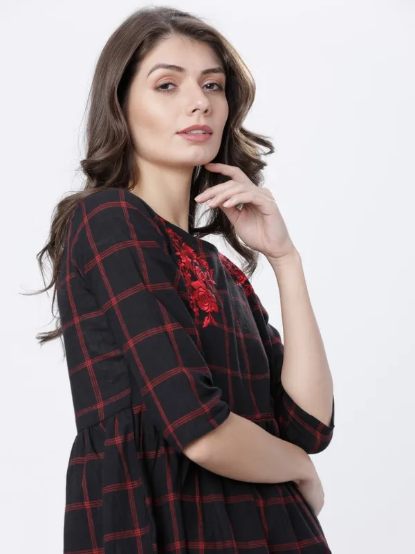  Vishudh Women Black Checked A-Line Ethnic Dresses