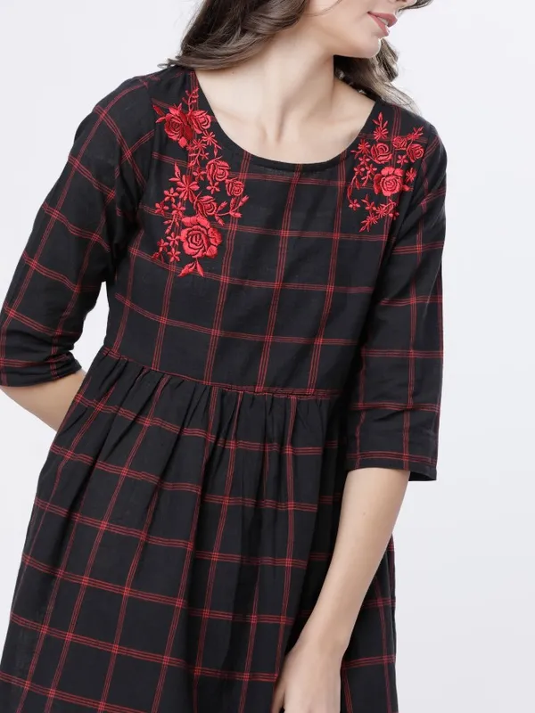  Vishudh Women Black Checked A-Line Ethnic Dresses