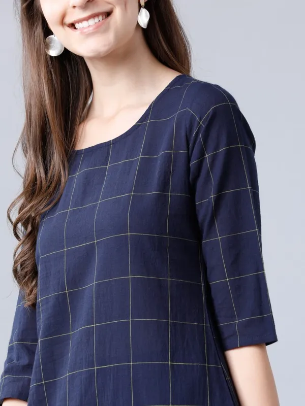  Vishudh Women Navy Blue Checked Kurta Sets