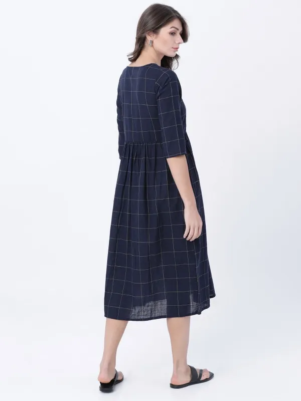  Vishudh Women Navy Blue Checked A-Line Ethnic Dresses