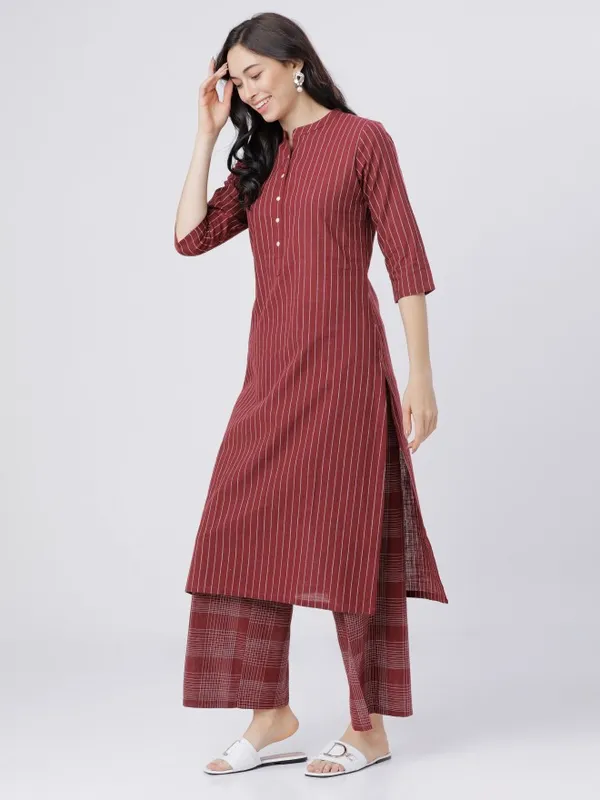  Vishudh Women Maroon Striped Straight Kurtas