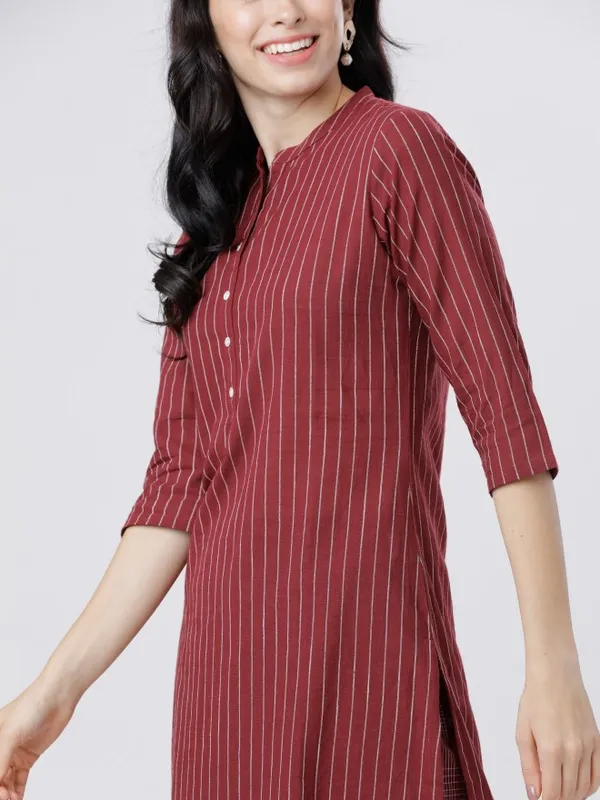  Vishudh Women Maroon Striped Straight Kurtas