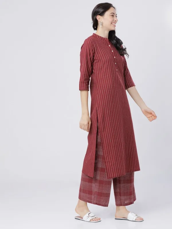  Vishudh Women Maroon Striped Straight Kurtas