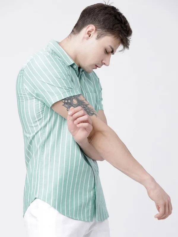 Highlander Men Green Striped Slim Fit Casual Shirts