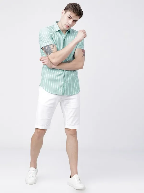  Highlander Men Green Striped Slim Fit Casual Shirts