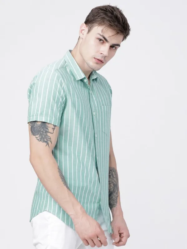  Highlander Men Green Striped Slim Fit Casual Shirts