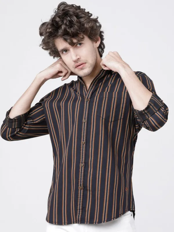  Locomotive Men Navy Blue Striped Slim Fit Casual Shirts