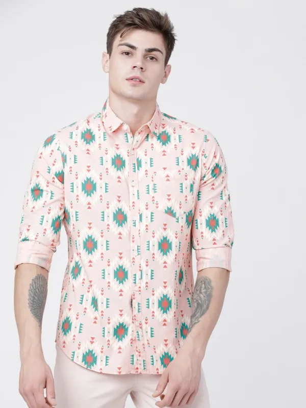  Locomotive Men Peach Printed Slim Fit Casual Shirts