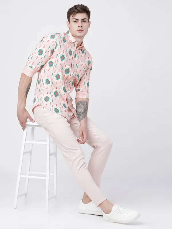  Locomotive Men Peach Printed Slim Fit Casual Shirts