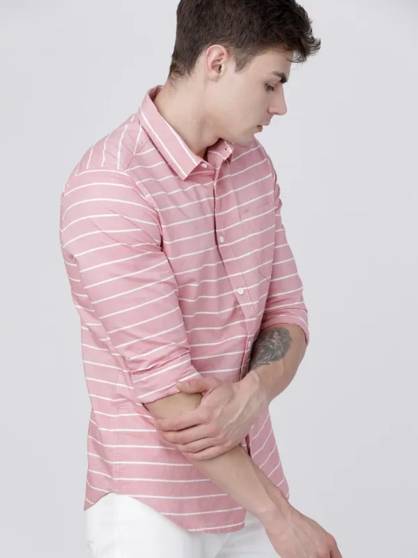 Highlander Men Pink Striped Slim Fit Casual Shirt