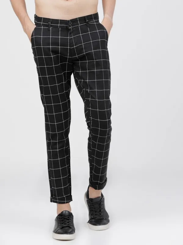  Highlander Men Grey Slim Fit Checked Casual Trousers