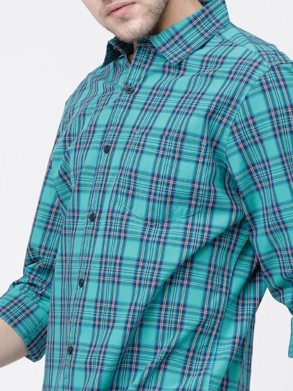  Highlander Men Blue Checked Slim Fit Casual Shirts