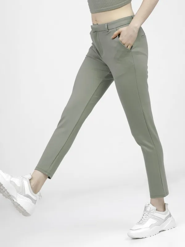  Tokyo Talkies Women Green Solid Slim Fit Casual Trousers