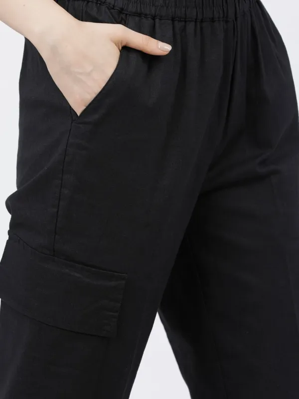  Tokyo Talkies Women Black Solid Regular Fit Casual Trousers