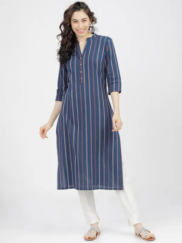  Vishudh Women Navy Blue Striped Straight Kurtas