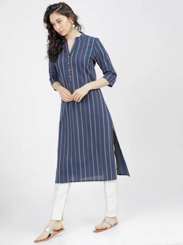  Vishudh Women Navy Blue Striped Straight Kurtas