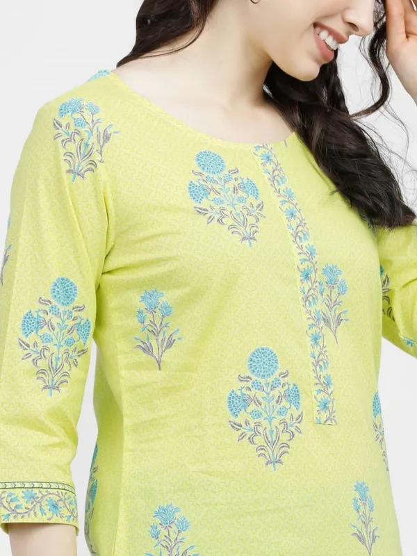  Vishudh Women Green Printed Kurta Sets