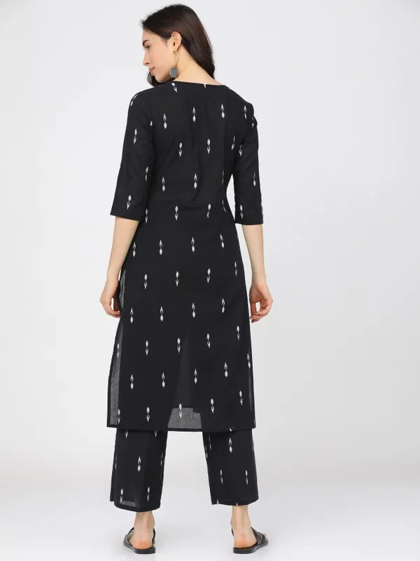  Vishudh Women Black Printed Kurta Sets