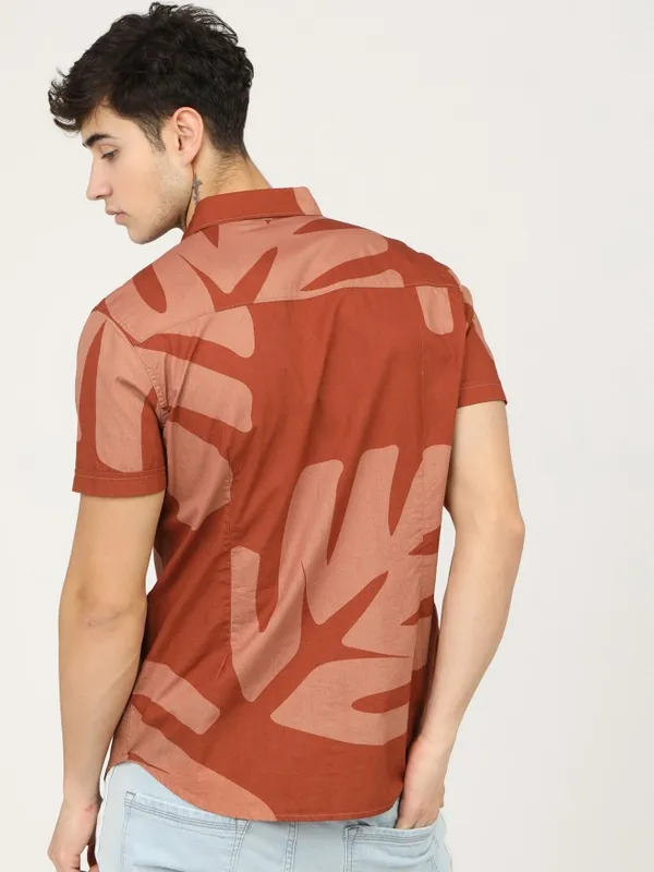  Highlander Men Terracotta Printed Slim Fit Casual Shirts