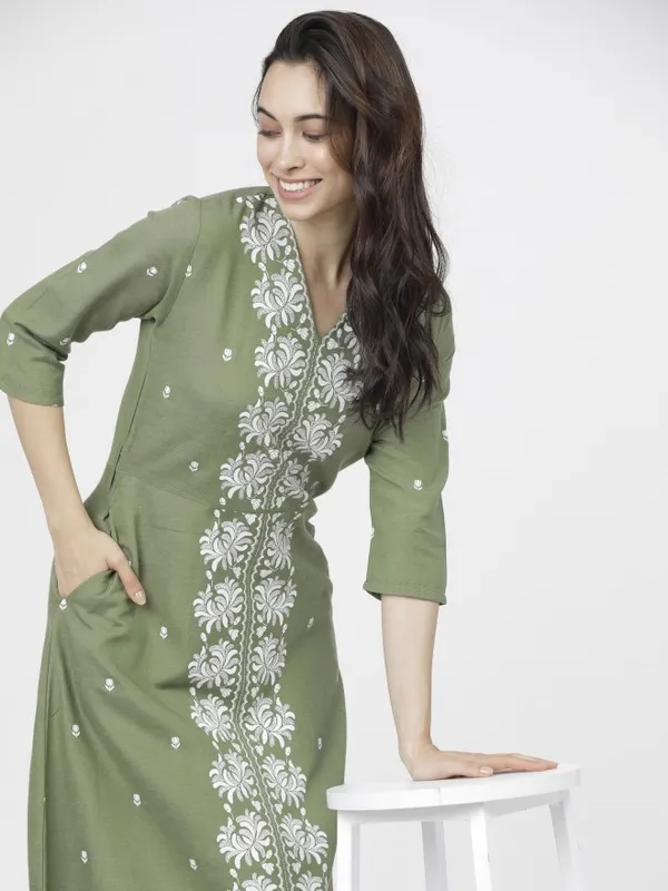  Vishudh Women Green Printed A-Line Ethnic Dresses