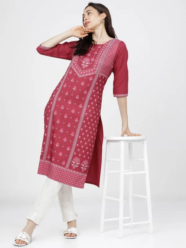  Ketch Women Magenta Printed Straight Kurtas